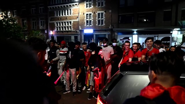 Belgique-Portugal: les supporter fêtent la victoire des Diables rouges dans les rues de Namur
