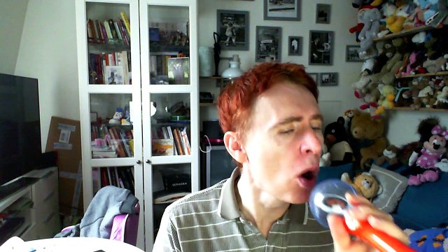 Wiwi égratigne hey love