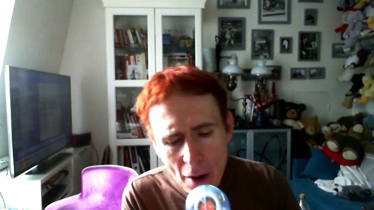 Wiwi égratigne "pleure pas la fille"