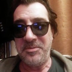 Müzisyen Erhan Güleryüz: Verdiğimiz rahatsızlıktan dolayı özür dilerim, bu iktidarı müzisyenler yakacak!