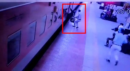 VIDEO: महिला को मौत के मुंह से यूं खींच लाया RPF जवान, रेल मंत्रालय ने शेयर किया वीडियो