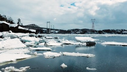 氷　byトルシン・アレクサンドル
