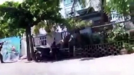 KUALA LUMPUR - Myanmar'da güvenlik güçleri ile darbe karşıtları çatıştı: 2 ölü
