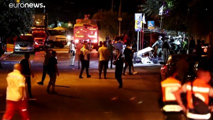 إصابة 20 فلسطينياً واعتقال 4 آخرين خلال اشتباكات مع إسرائيليين في حي الشيخ جراح