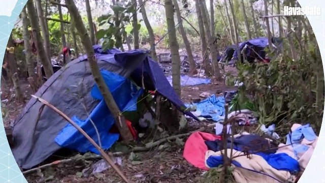 BETC / Auberge Des Migrants / Migrants On Amazon