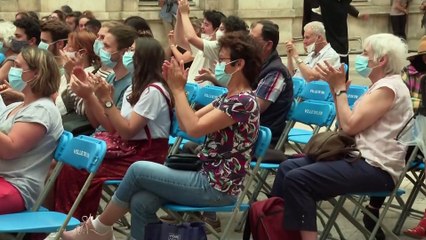 Frankreich feiert wieder: Inzidenz unter 25