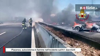 Piacenza, autocisterna in fiamme nell'incidente sull'A1: due morti