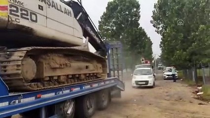 KOCAELİ - İYİ Partili Türkkan'ın ortağı olduğu şirkete ait çiftlikteki bazı kaçak yapıların yıkımına başlandı (2)