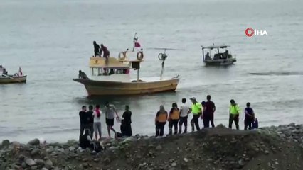 Rize’nin Fındıklı ilçesinde denizde kaybolan Afgan uyruklu genç için arama çalışması başlatıldı