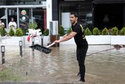 Ankara'da etkisini gösteren sağanak iş yerlerinin kullanılamaz hale gelmesine neden oldu