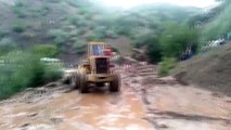 KAYSERİ - Sel nedeniyle kırsaldaki 5 mahallenin yolu ulaşıma kapandı (2)