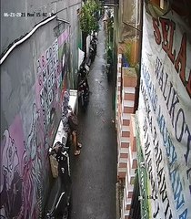 maling motor terekam cctv
