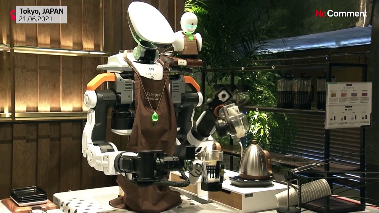 'Was darf's sein?' Roboter-Café öffnet in Tokio