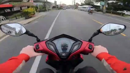 Good Samaritan Removes Dust Pan From Busy Road