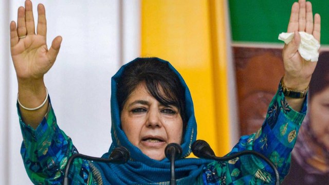 Mufti asks for political prisoners' release ahead of PM meet