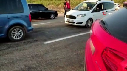 Siirt’te iki araç kafa kaya çarpıştı:1’i ağır, 3 yaralı