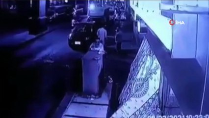 - Mısır’da otomobil köprüden düştü: 1 ölü, 2 yaralı