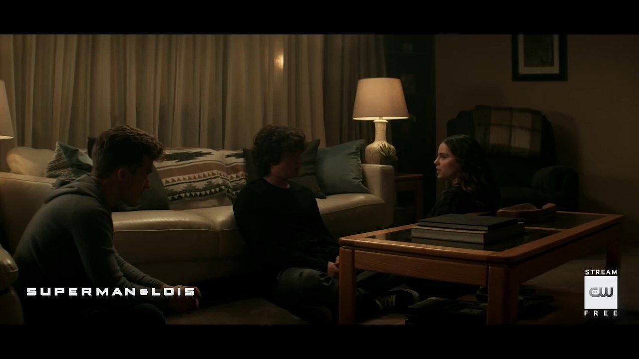 Superman & Lois 1x11 - Clip from Season 1 Episode 11 - More Than Friends