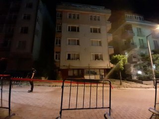Avcılar'da kolonu çatlayan 5 katlı binanın sakinleri tahliye edildi