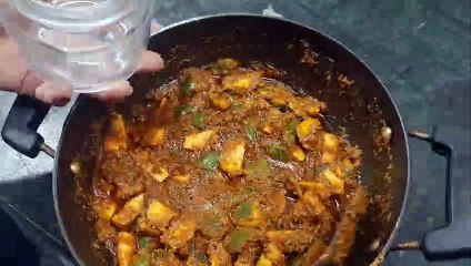 Download Video: स्वादिष्ट चटपटा तीखा मसालेदार कैरी का अचार बना सकते है/Mango Pickle/keri ka achar/Aam ka achar/Pickle