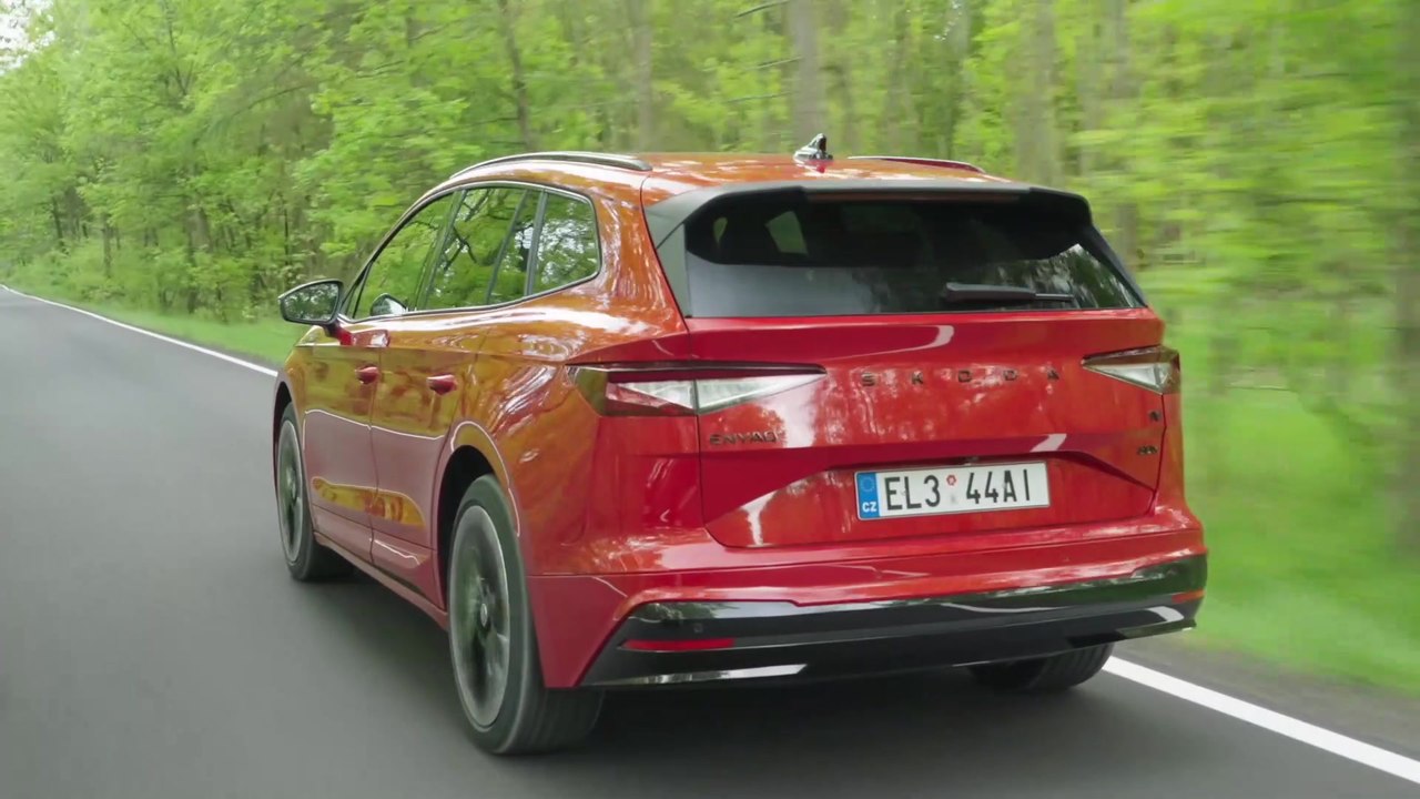 Zwei Motoren und Allradantrieb beim Skoda ENYAQ SPORTLINE iV 80x