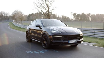 Performance Porsche Cayenne conquers the Nürburgring Nordschleife in record time