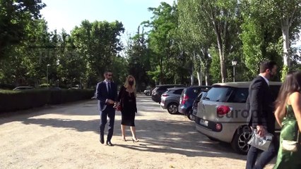 Ingrid Asensio y su marido Fernando Sanz llegaban nerviosos a la graduación de su hija mayor