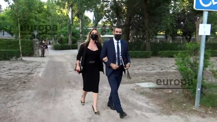 Ingrid Asensio y su marido Fernando Sanz salían muy emocionados de la graduación de su hija