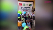 Zeynep Gamze Özçelik Tanzanyalı yetimleri hem eğlendirdi hem eğlendi!