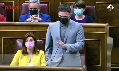 Rufián, a Casado: "Usted ha calificado los indultos de inconstitucionales. esto es lo que pasa cuando a uno le regalan un máster"