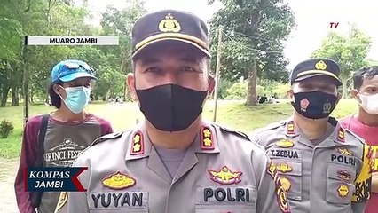 Polisi Patroli di Objek Wisata Zona Merah