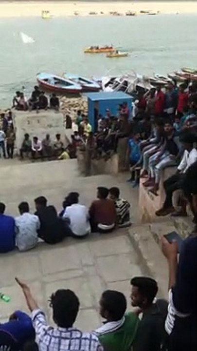 Cricket on the ghat - Varanasi