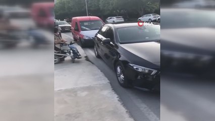 Avcılar’da engelli rampası önüne park sosyal medyada tepki topladı