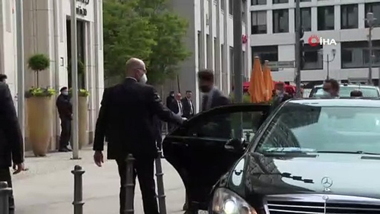 - Bakan Çavuşoğlu, Libya Başbakanı Dibeybe ile görüştü- Çavuşoğlu, İkinci Berlin Konferansı’na katılmak üzere Berlin'de