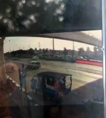 ญาติเตรียมรับศพ ตุ้ย PLAYGROUND ตั้งสวดพระอภิธรรม พงส.จ่อตามคนขี่ รถ จยย.ทับซ้ำอีก 2 คัน มาสอบสวน