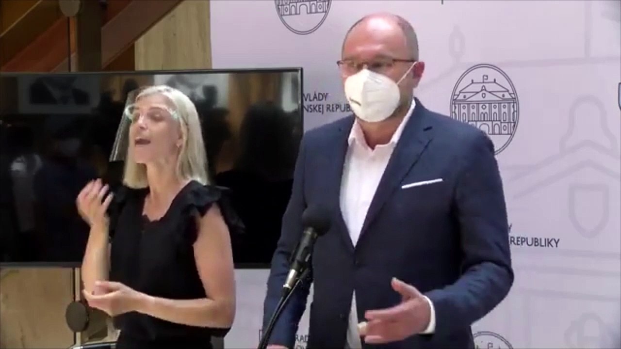 ZÁZNAM: Brífing ministra hospodárstva R. Sulíka