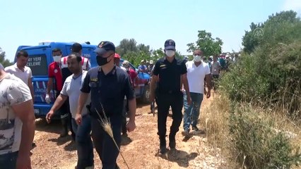 MERSİN - Devrilen tarım aracının altında kalan sürücü hayatını kaybetti