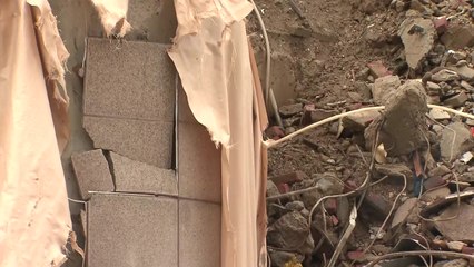 환경단체, 건물 붕괴 광주 재개발 터 석면 방치 확인 / YTN