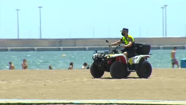 Se ultiman los preparativos para una noche de San Juan sin apenas hogueras en las playas