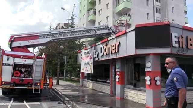 KAYSERİ - Lokantanın çatısında çıkan yangın hasara neden oldu