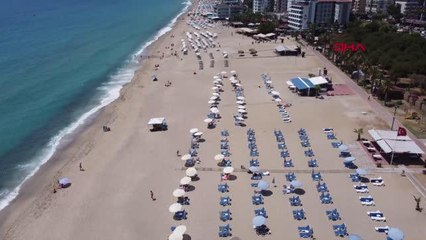 ANTALYA ALANYA'DA TATİLCİLER SAHİLİ DOLDURDU