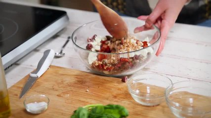 Mediterraner Dinkelsalat aus nur fünf Zutaten