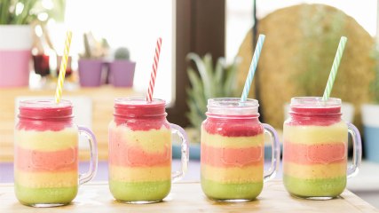 Super-schönen Rainbow-Smoothie selber machen