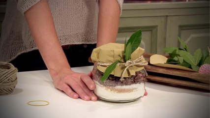 Zutaten im Glas für leckere Muffins