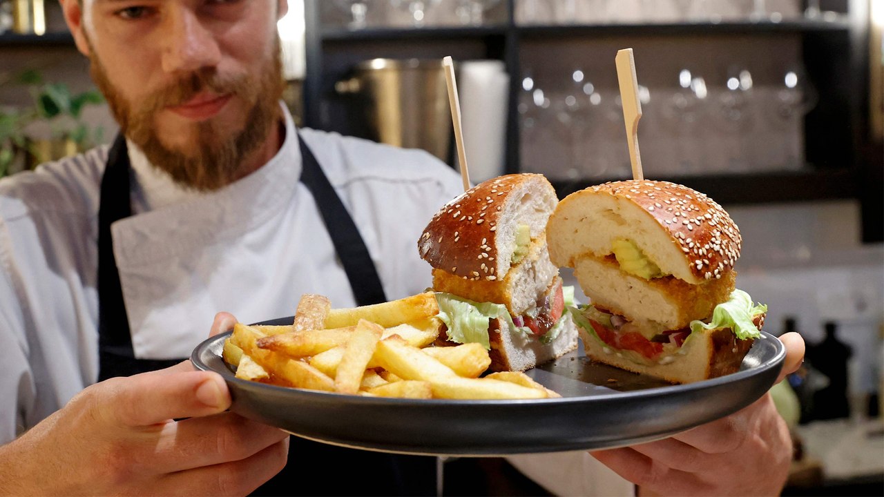 Vom Labor auf den Teller: Israelis genießen fleischloses Hühnchen