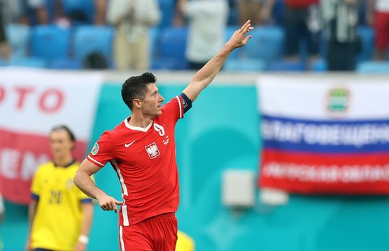 Euro 2020 - La lucarne de Lewandowski réveille la Pologne
