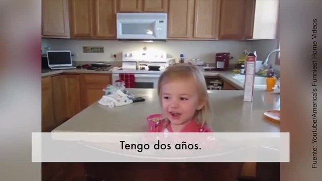 ¡Esta pequeñaja está empeñada en que tiene un año!