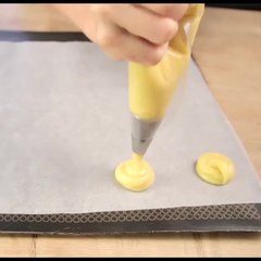 Receta francesa: profiteroles o petisús con helado de vainilla