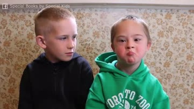 ¡Estos dos pequeñajos son un ejemplo para todos los hermanos!