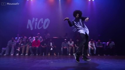 ¡Este chico baila y se mueve como si no tuviese huesos!